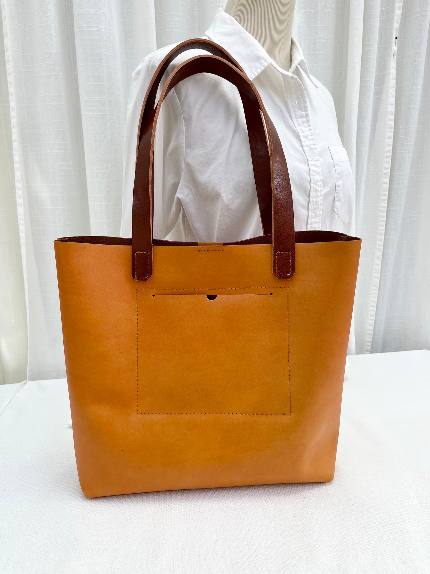 Painted Classic Tote in Pumpkin