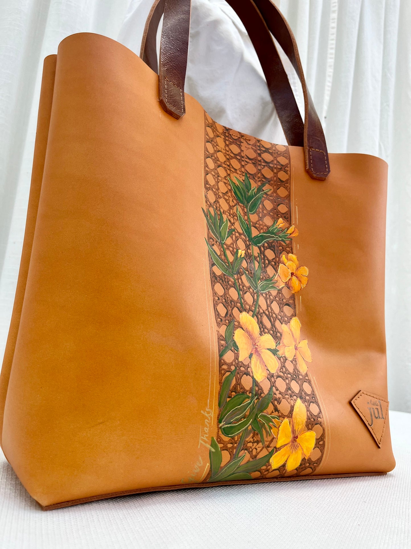 Painted Classic Tote in Pumpkin