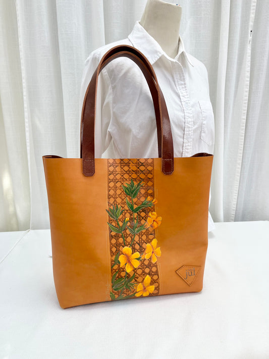 Painted Classic Tote in Pumpkin
